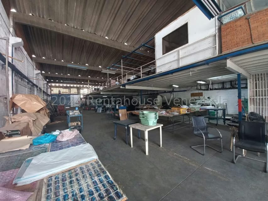 Comercial (Galpon - Deposito) en Venta en Zona Industrial 2, Lara - 55