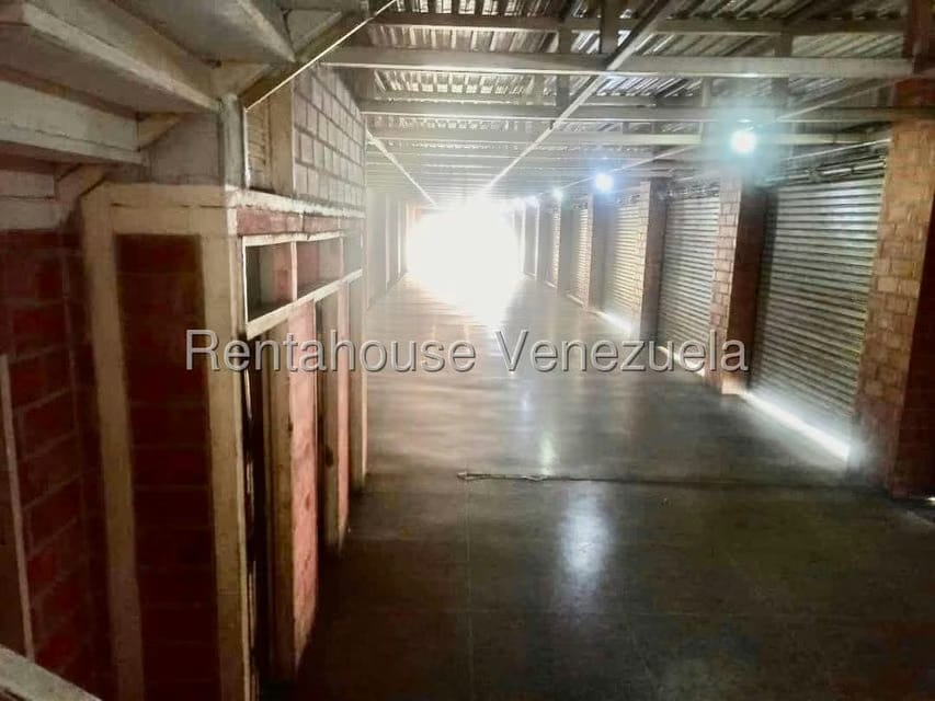 Comercial (Edificio) en Alquiler en Santa Teresa del Tuy, Miranda - 11