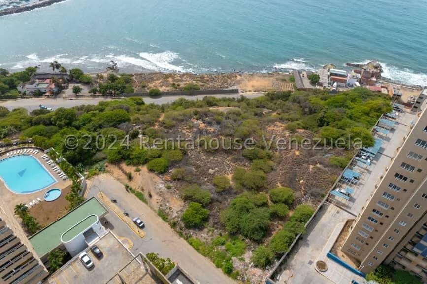Terreno (Comercial) en Venta en Playa Grande, Vargas - 12