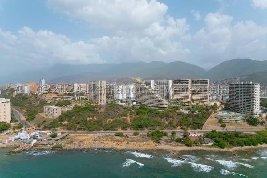 Terreno (Comercial) en Venta en Playa Grande, Vargas - 16