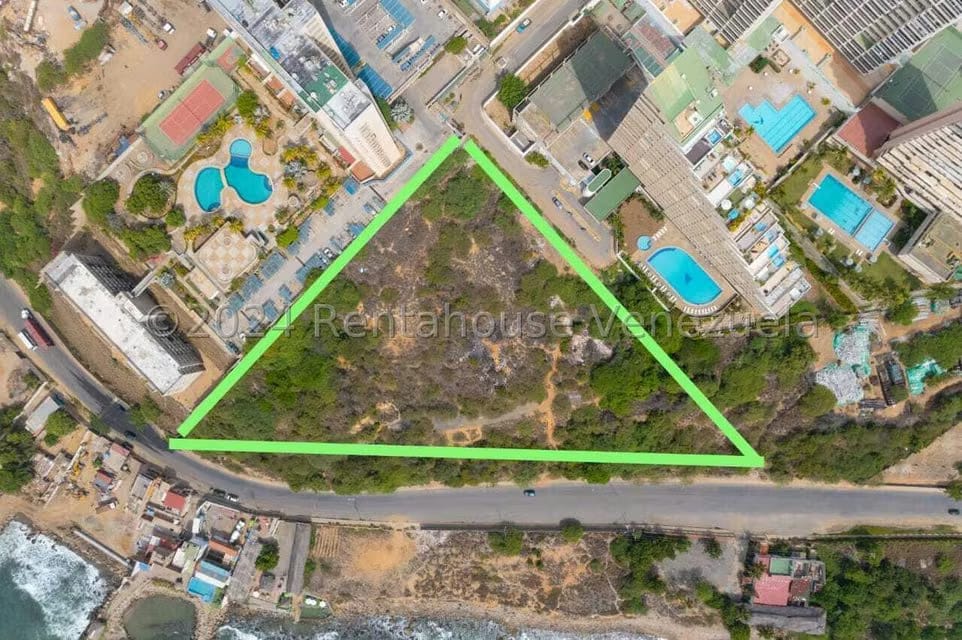 Terreno (Comercial) en Venta en Playa Grande, Vargas - 4