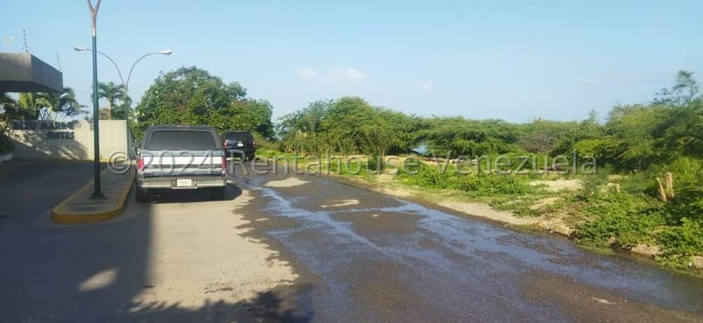 Terreno (Comercial) en Venta en Playa Grande, Vargas - 32