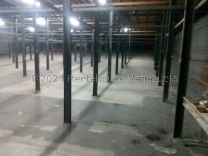 Comercial (Local Comercial) en Venta en Trapichito, Miranda - 24