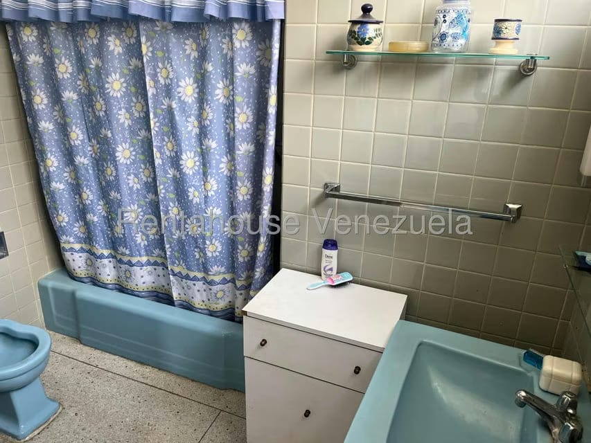 Casa (Multipes Niveles) en Venta en El Marques, Distrito Metropolitano - 28