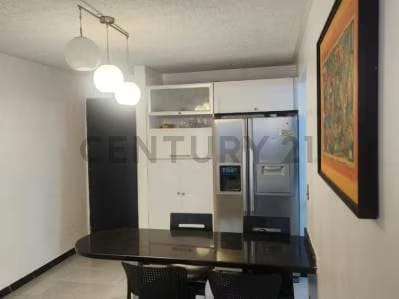 Apartamento en Venta Remodelado en Ciudad Casarapa - 5