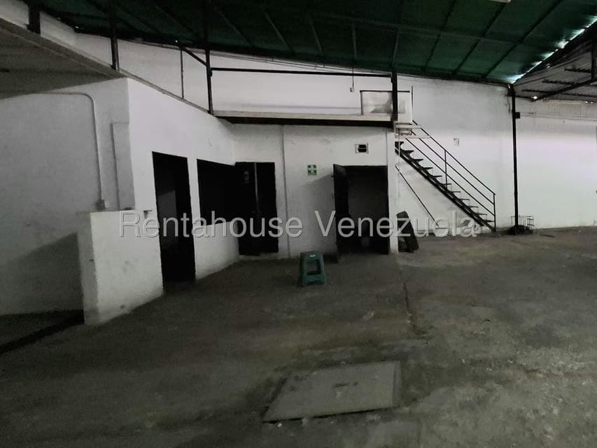 Comercial (Local Comercial) en Venta en El Macaro, Aragua - 36