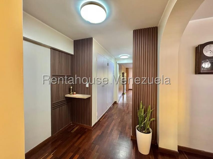 Casa (Duplex) en Venta en La Boyera, Distrito Metropolitano - 2