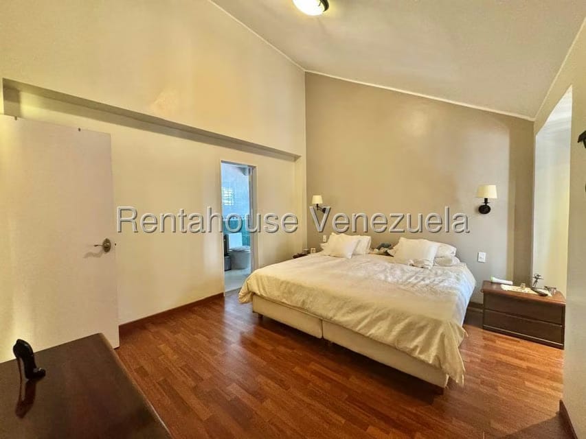 Casa (Duplex) en Venta en La Boyera, Distrito Metropolitano - 51
