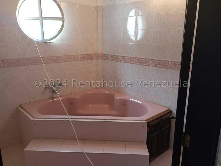 Casa (1 Nivel) en Venta en Avenida los Proceres, Merida - 31