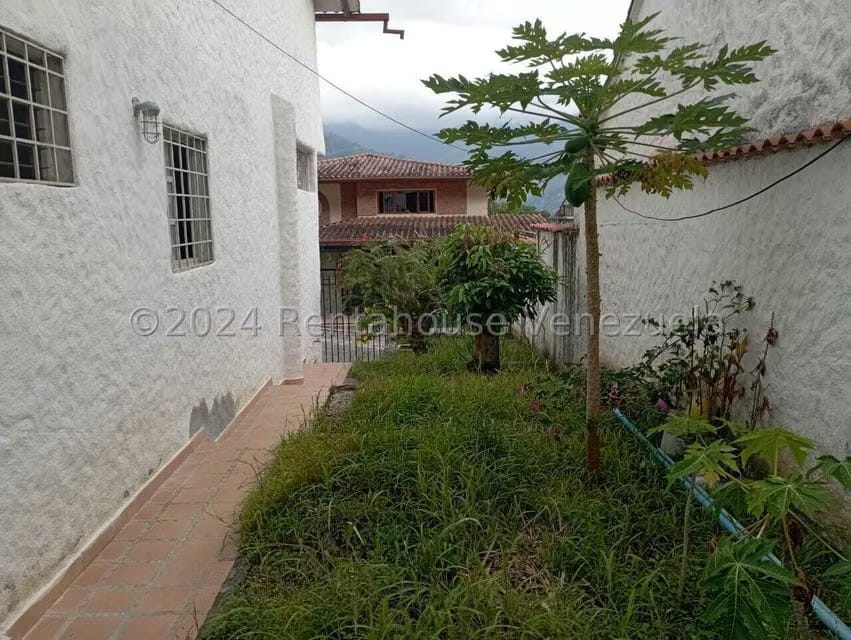 Casa (1 Nivel) en Venta en Avenida los Proceres, Merida - 38