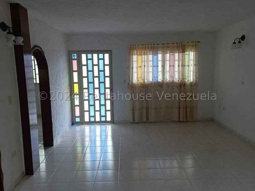 Casa (1 Nivel) en Venta en Avenida los Proceres, Merida - 9