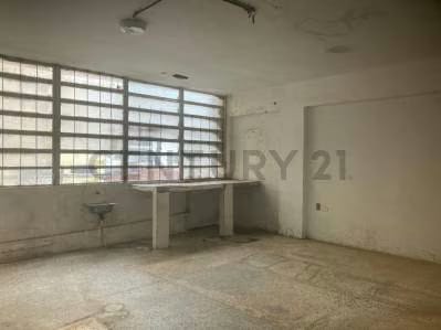 LC - Venta de Local en Los Chaguaramos - 7