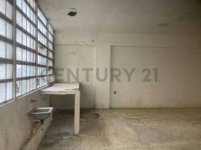 LC - Venta de Local en Los Chaguaramos - 9