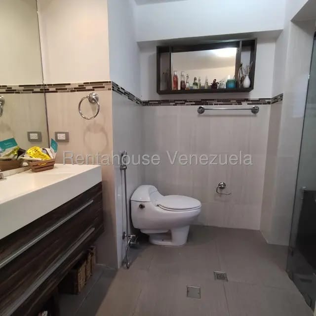 Apartamento (1 Nivel) en Venta en Los Naranjos del Cafetal, Distrito Metropolitano - 8