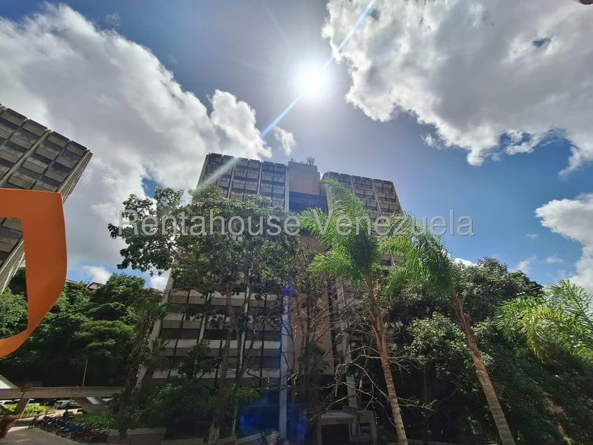 Comercial (Oficina) en Alquiler en Santa Paula, Distrito Metropolitano