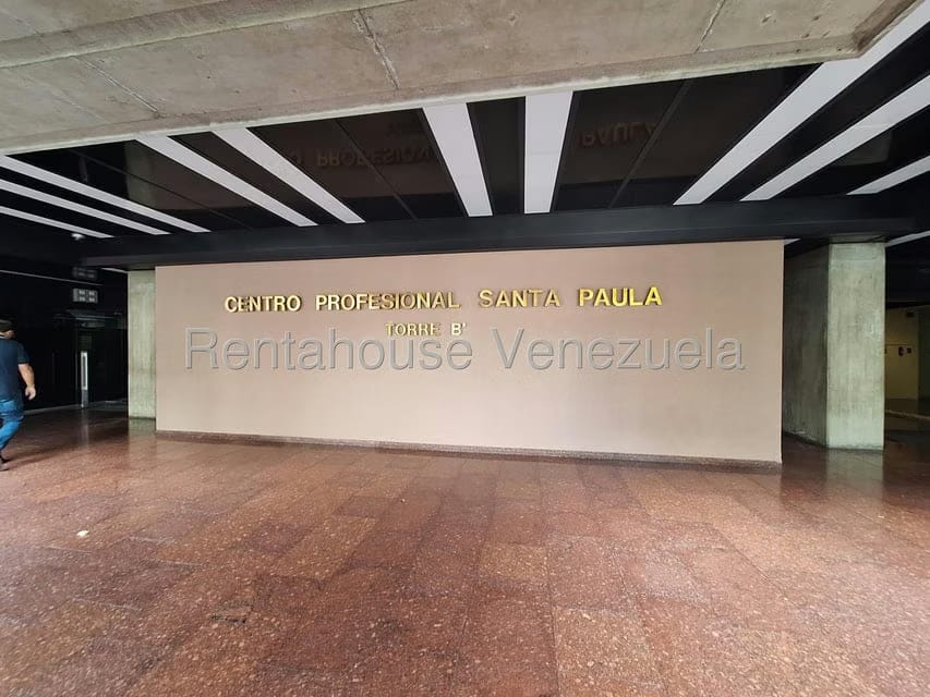 Comercial (Oficina) en Alquiler en Santa Paula, Distrito Metropolitano - 2