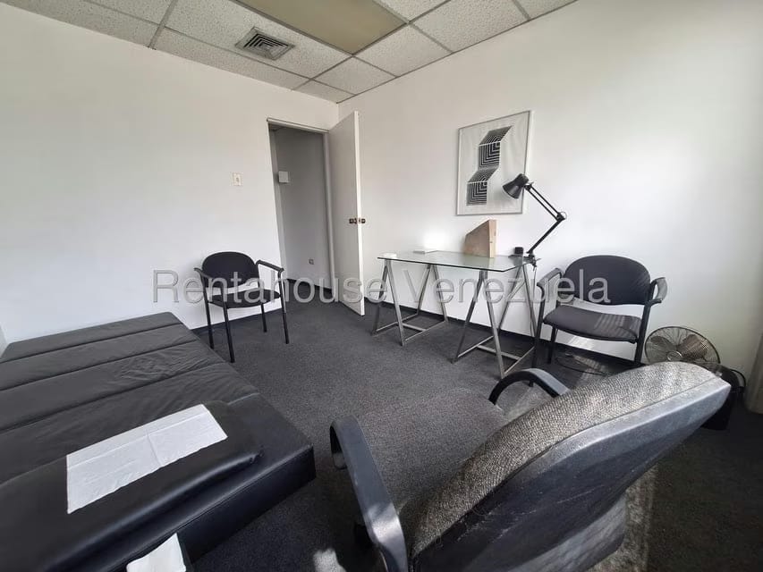 Comercial (Oficina) en Alquiler en Santa Paula, Distrito Metropolitano - 14