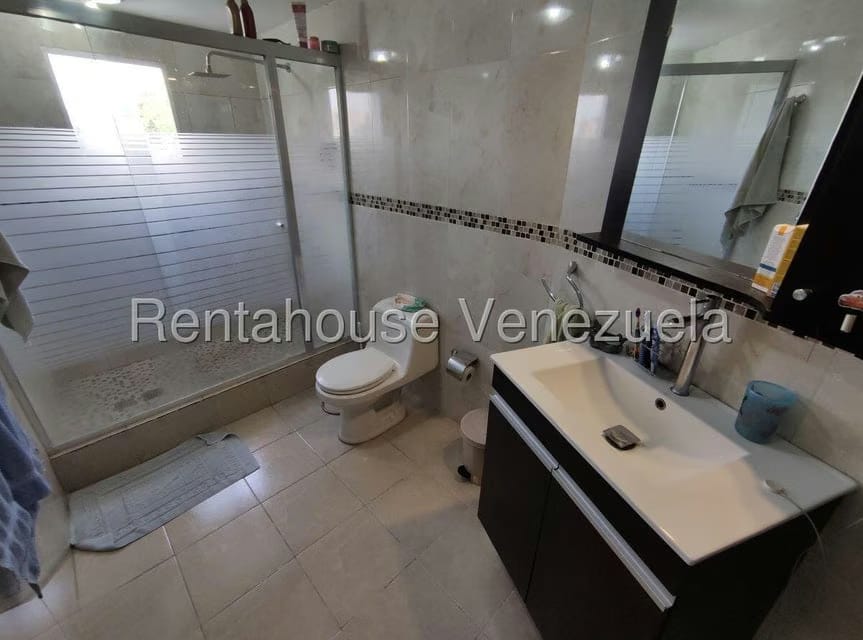 Casa (Multipes Niveles) en Venta en Los Castores, Miranda - 38