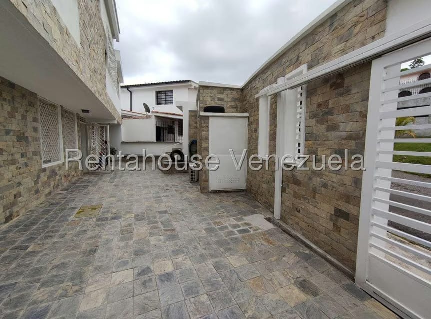 Casa (Multipes Niveles) en Venta en Los Castores, Miranda - 47