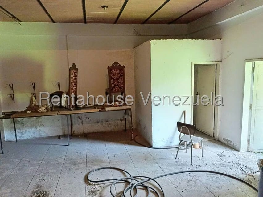 Comercial (Edificio) en Venta en La Providencia, Aragua - 11