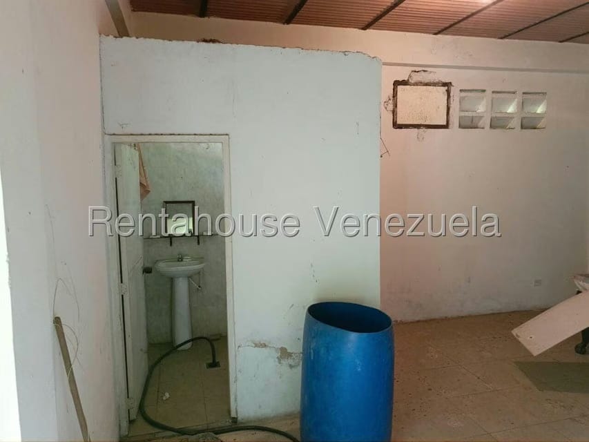 Comercial (Edificio) en Venta en La Providencia, Aragua - 16