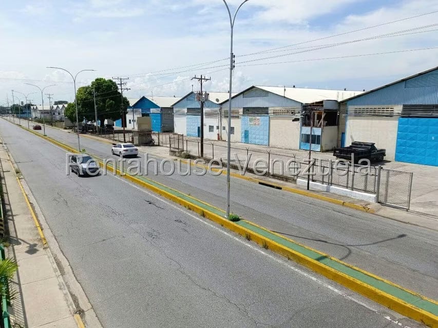 Comercial (Edificio) en Venta en La Providencia, Aragua - 39