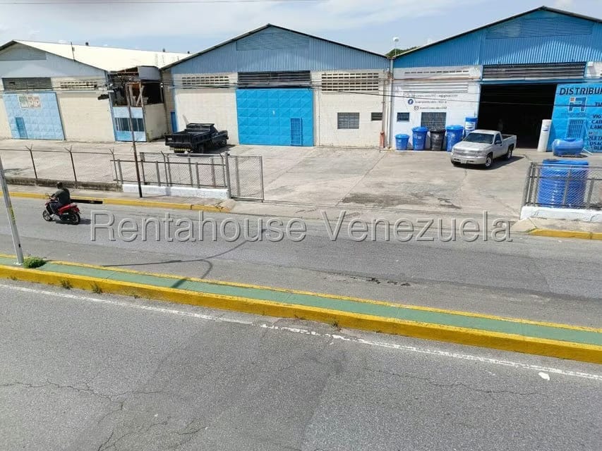 Comercial (Edificio) en Venta en La Providencia, Aragua - 40