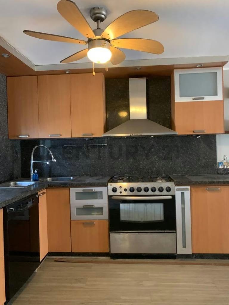 Venta de Hermoso Town House Triple en La Urbanización las Terrazas - 3