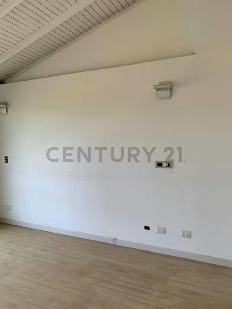 Venta de Hermoso Town House Triple en La Urbanización las Terrazas - 8