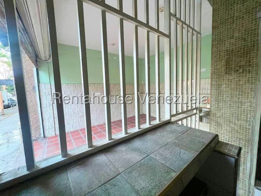 Comercial (Local Comercial) en Alquiler en Almarriera, Lara - 11