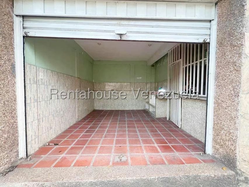 Comercial (Local Comercial) en Alquiler en Almarriera, Lara - 4