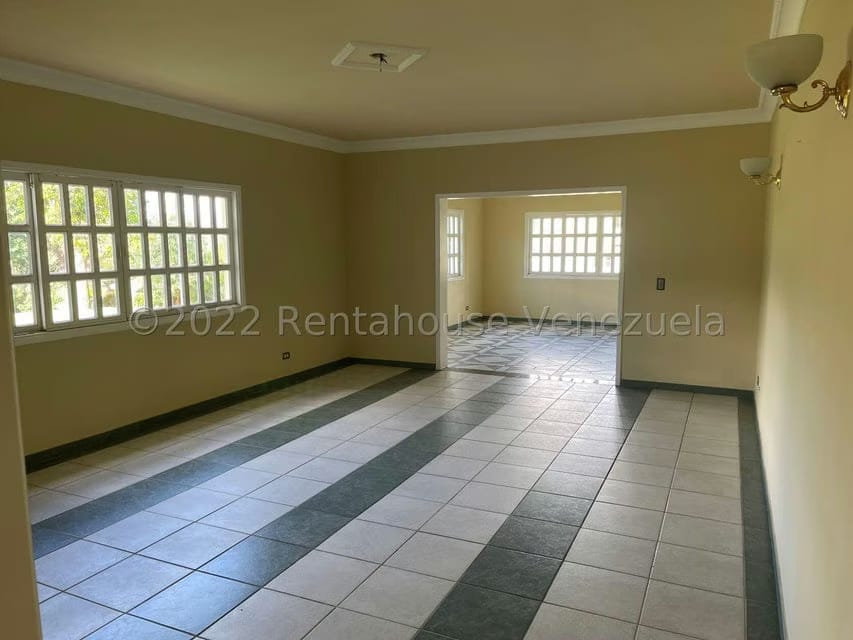 Casa (Colonial) en Venta en Sector Cantarrana, Miranda - 11