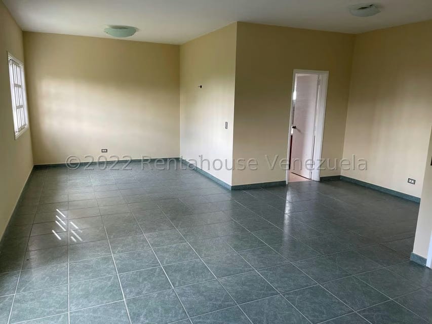 Casa (Colonial) en Venta en Sector Cantarrana, Miranda - 29