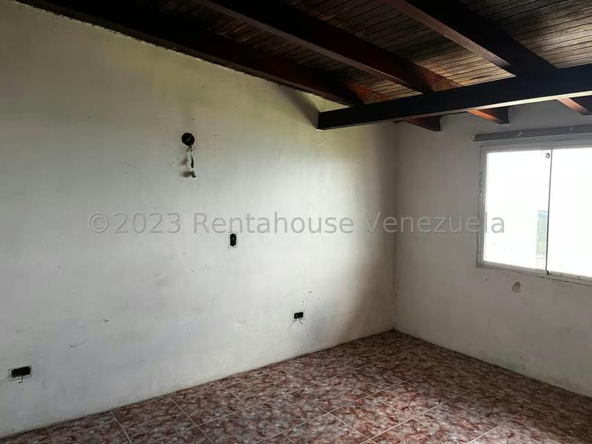 Casa (Duplex) en Venta en El Junquito, Distrito Metropolitano - 23