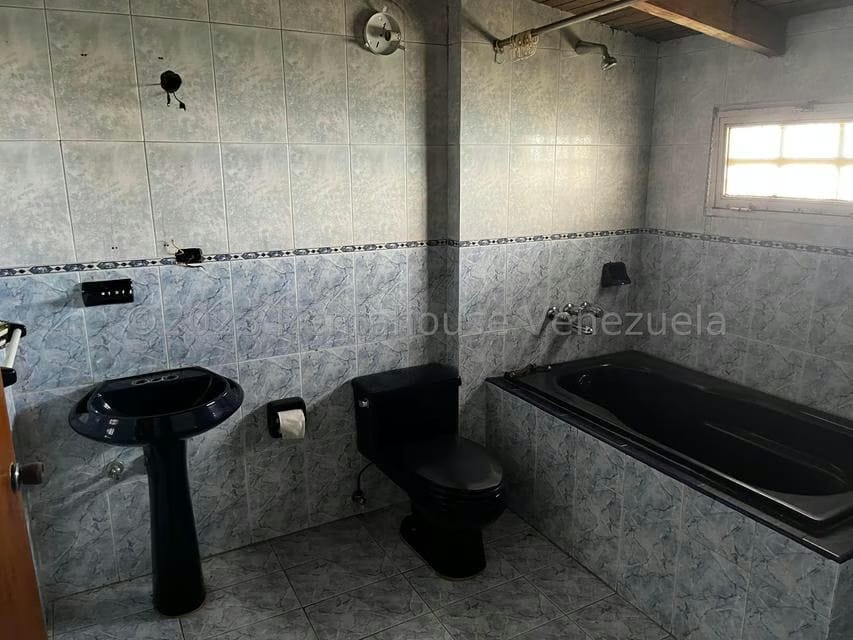 Casa (Duplex) en Venta en El Junquito, Distrito Metropolitano - 28