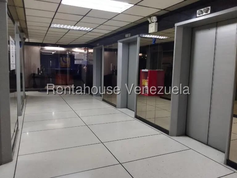 Comercial (Oficina) en Alquiler en Plaza Venezuela, Distrito Metropolitano - 2