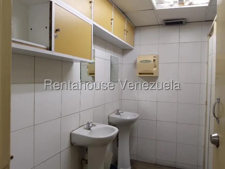 Comercial (Oficina) en Alquiler en Plaza Venezuela, Distrito Metropolitano - 9