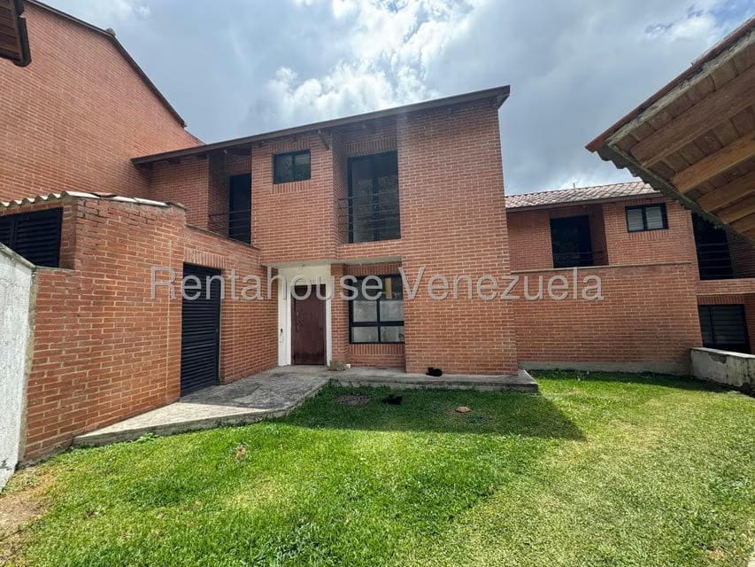 Casa (Duplex) en Venta en Oripoto, Distrito Metropolitano - 2