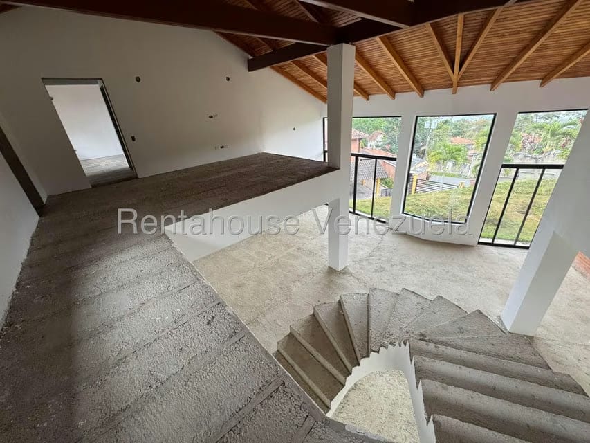 Casa (Duplex) en Venta en Oripoto, Distrito Metropolitano - 14