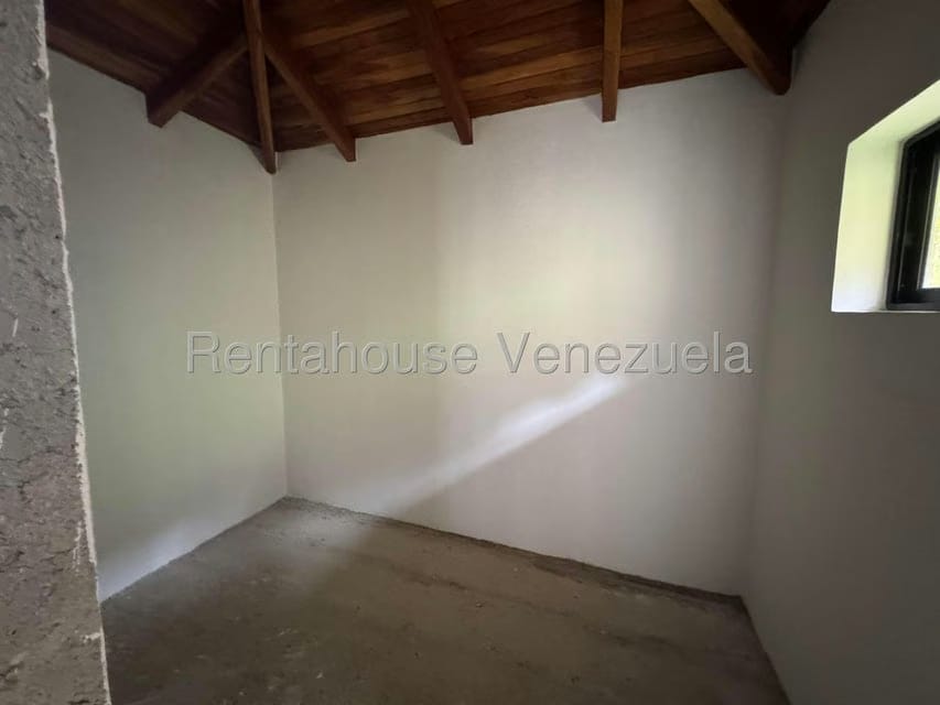 Casa (Duplex) en Venta en Oripoto, Distrito Metropolitano - 16