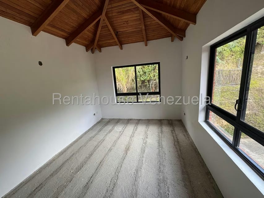 Casa (Duplex) en Venta en Oripoto, Distrito Metropolitano - 22