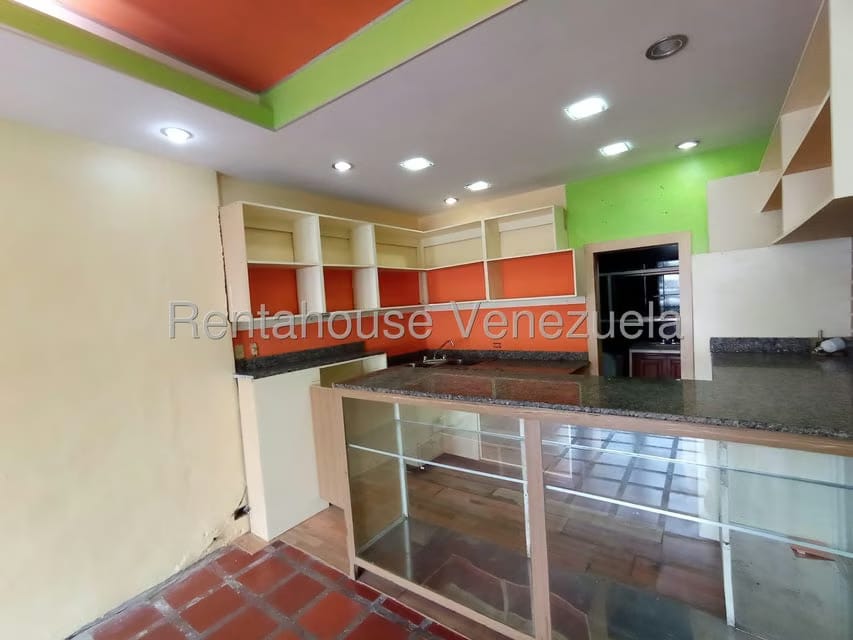 Comercial (Local Comercial) en Alquiler en Almarriera, Lara - 4