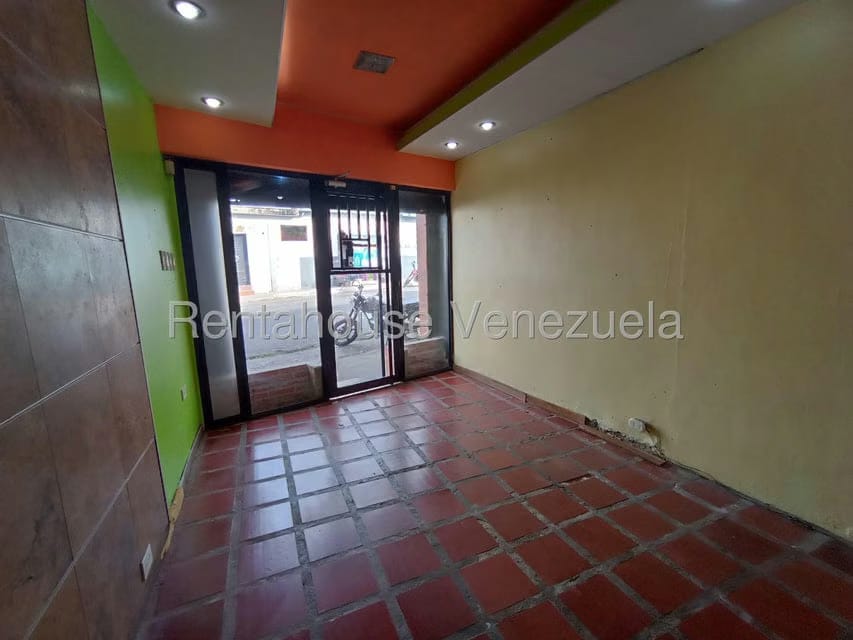 Comercial (Local Comercial) en Alquiler en Almarriera, Lara - 8