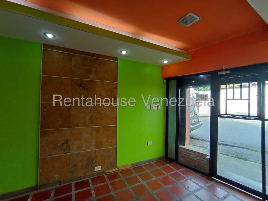 Comercial (Local Comercial) en Alquiler en Almarriera, Lara - 10