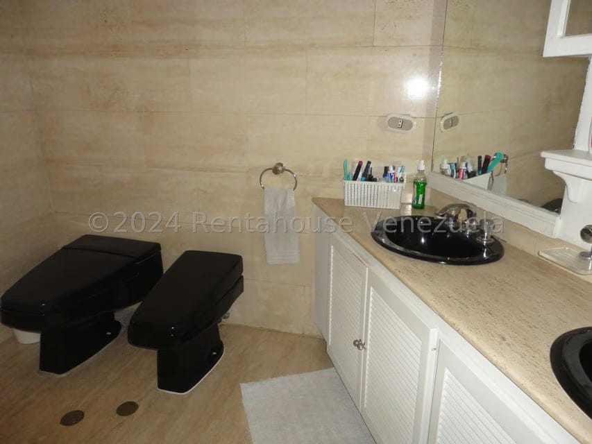 Apartamento (1 Nivel) en Venta en Miranda, Distrito Metropolitano - 32
