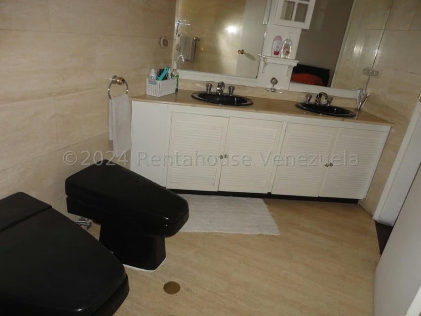 Apartamento (1 Nivel) en Venta en Miranda, Distrito Metropolitano - 38