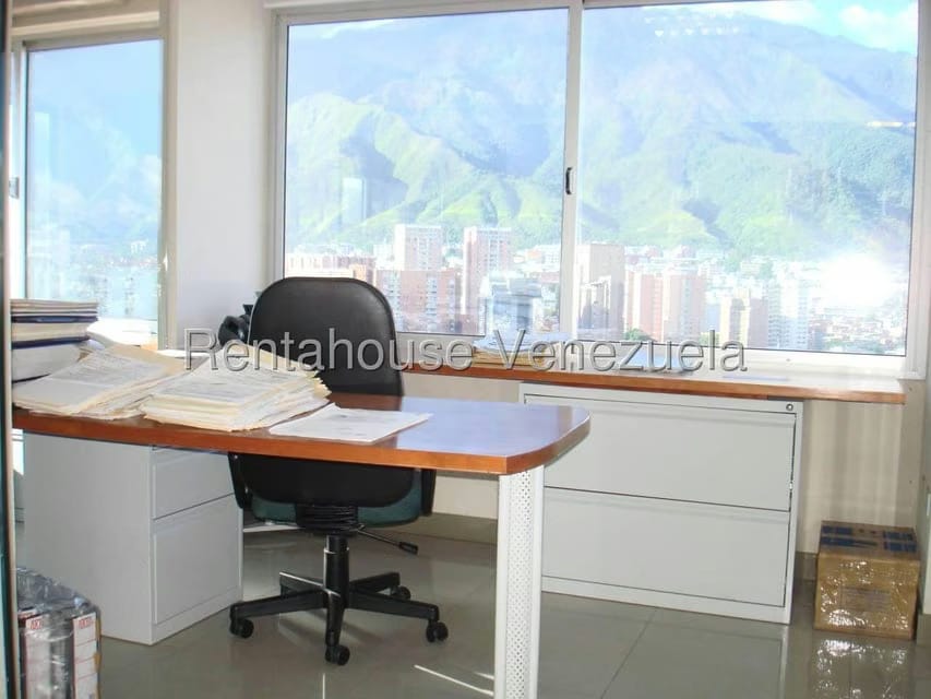 Comercial (Oficina) en Venta en Los Cortijos de Lourdes, Distrito Metropolitano - 12