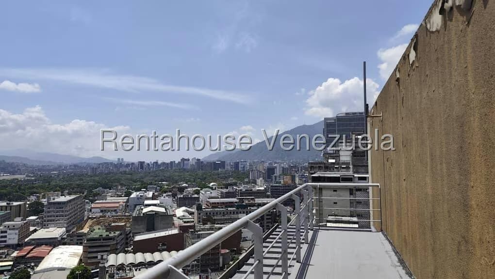 Comercial (Oficina) en Venta en Los Cortijos de Lourdes, Distrito Metropolitano - 23