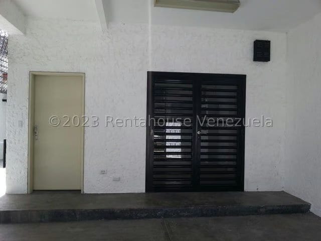 CASA COMERCIAL EN VENTA – YENNIEF ROJAS - 2