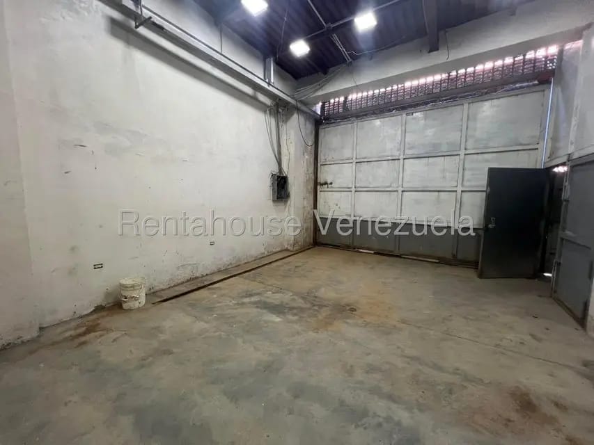 Comercial (Galpon - Deposito) en Venta en Parroquia Altagracia, Distrito Metropolitano - 11